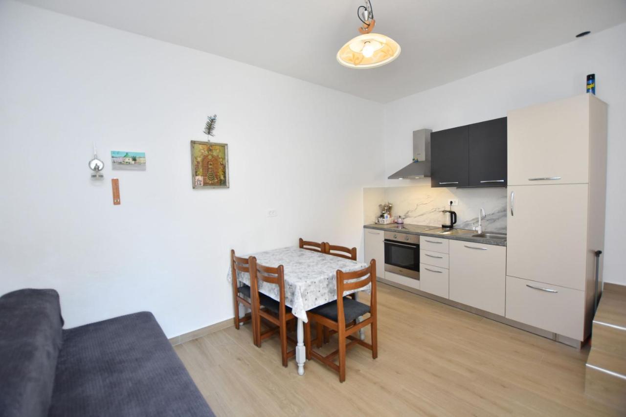 Apartment Miledina プリモシュテン エクステリア 写真